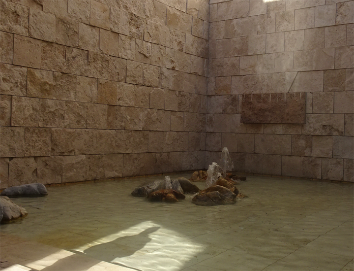 Fountain alcove, East Pavilion, Courtyard level.